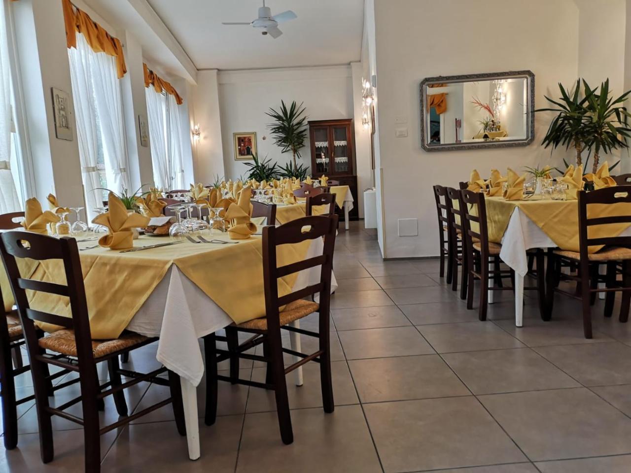 Hotel La Congiura Dei Baroni 3*